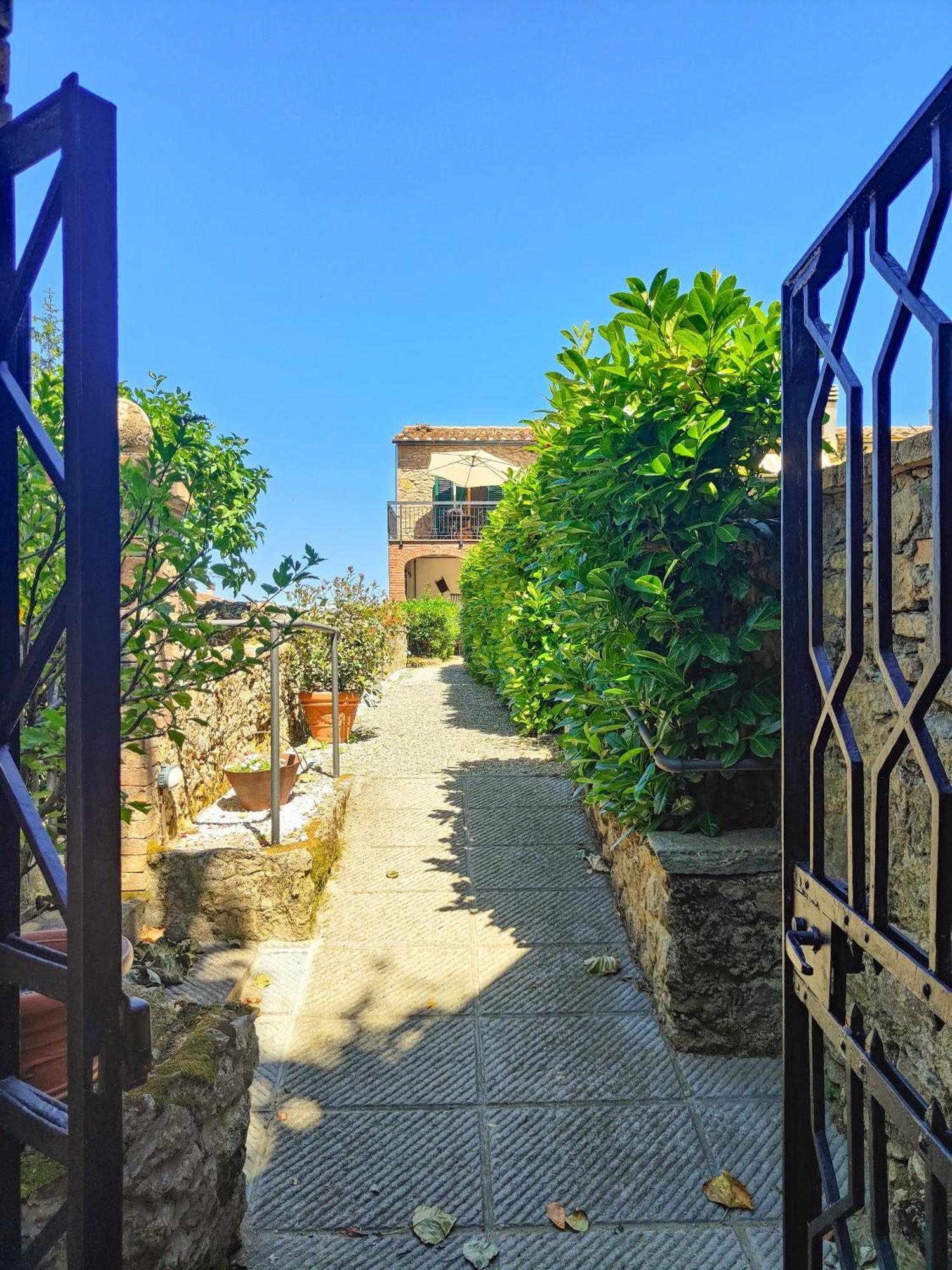 Apartamento La Domus Di Marta Volterra Exterior foto